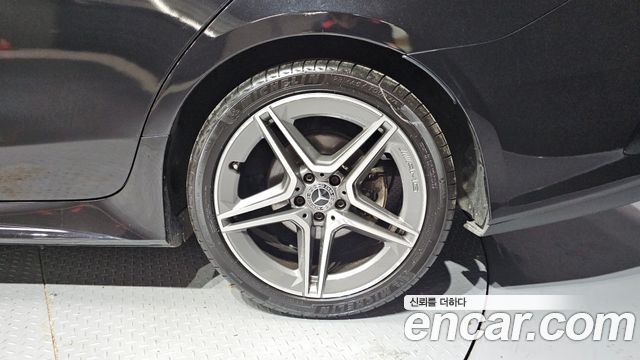 Mercedes-Benz CLS-Class CLS300d AMG Line