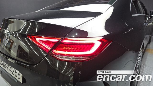Mercedes-Benz CLS-Class CLS300d AMG Line