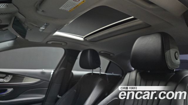 Mercedes-Benz CLS-Class CLS300d AMG Line