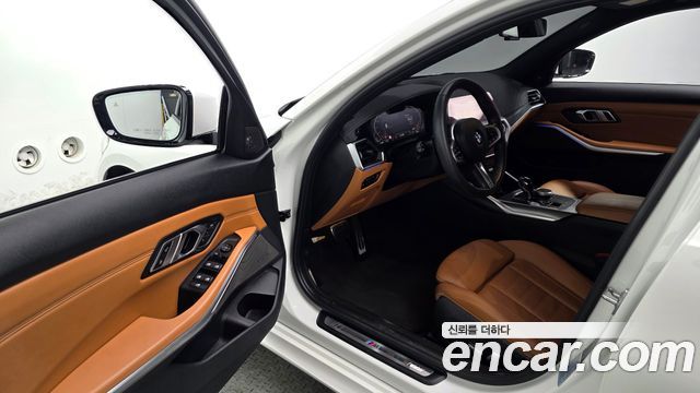 BMW 3-Series 330i M Sport