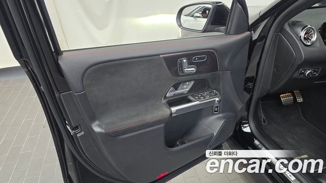 Mercedes-Benz GLB-Class AMG GLB35 4MATIC
