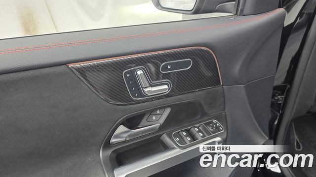Mercedes-Benz GLB-Class AMG GLB35 4MATIC