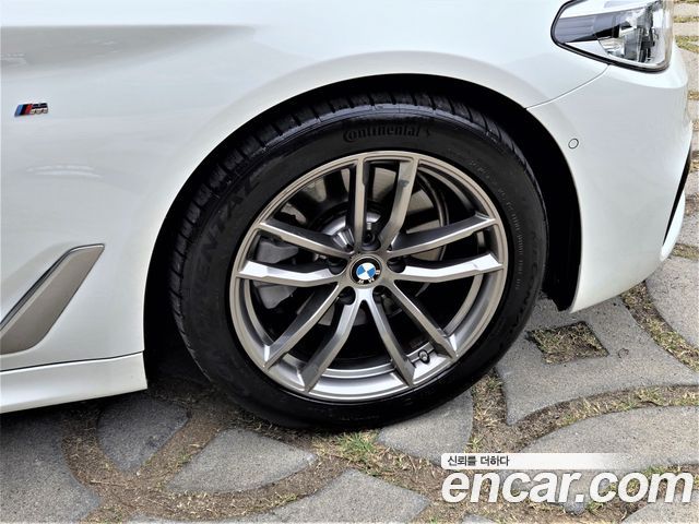 BMW 5-Series 520d xDrive M Sport Package Plus