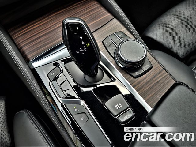 BMW 5-Series 520d xDrive M Sport Package Plus