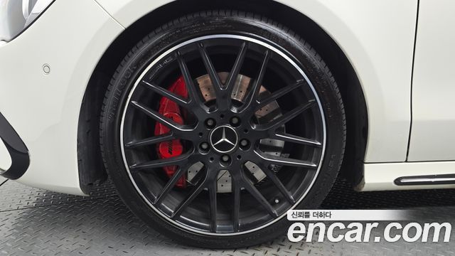 Mercedes-Benz CLA-Class CLA45 AMG 4MATIC