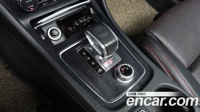 Mercedes-Benz CLA-Class CLA45 AMG 4MATIC