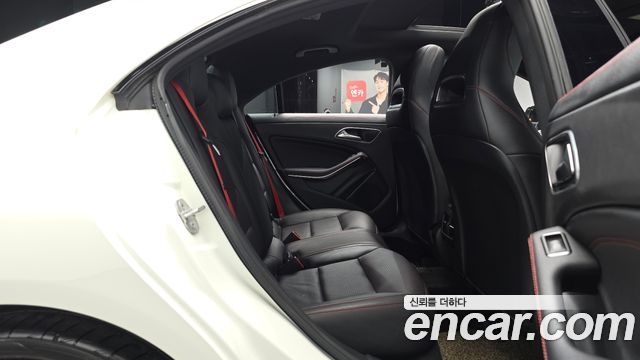 Mercedes-Benz CLA-Class CLA45 AMG 4MATIC