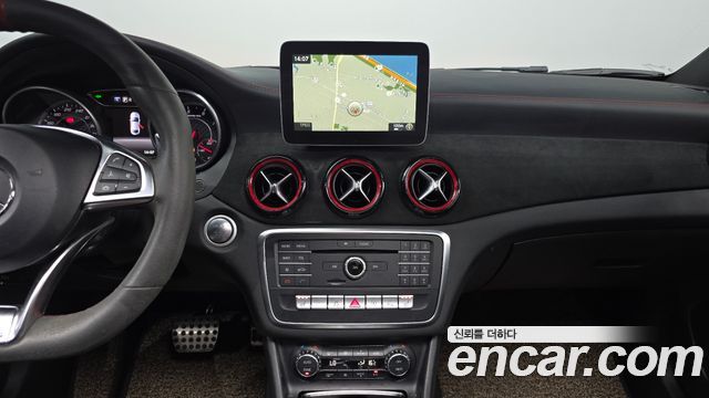 Mercedes-Benz CLA-Class CLA45 AMG 4MATIC
