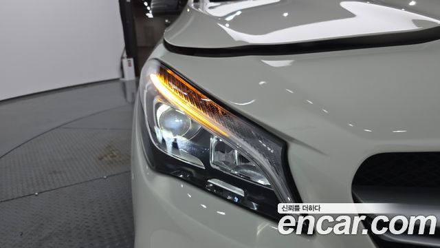 Mercedes-Benz CLA-Class CLA45 AMG 4MATIC