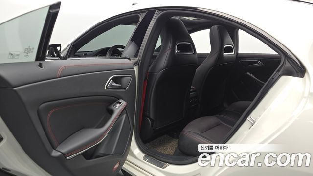 Mercedes-Benz CLA-Class CLA45 AMG 4MATIC