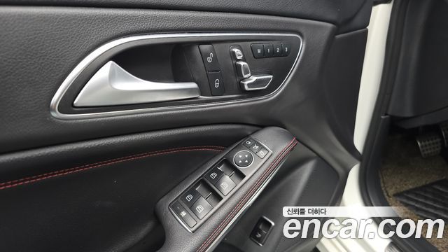 Mercedes-Benz CLA-Class CLA45 AMG 4MATIC