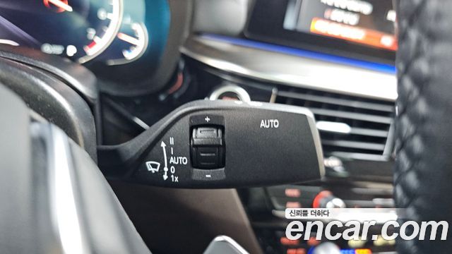 BMW 5-Series 530i xDrive Luxury Plus