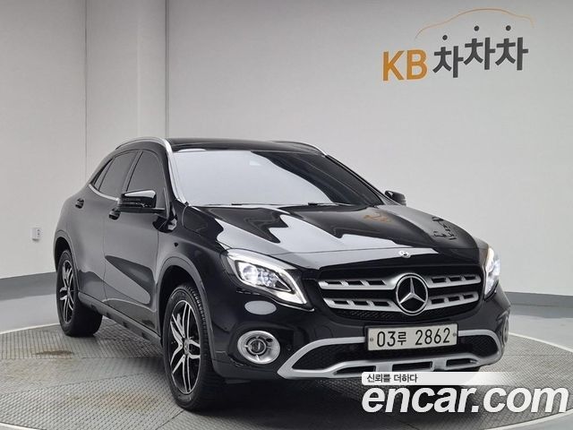 Mercedes-Benz GLA-Class GLA220 Premium
