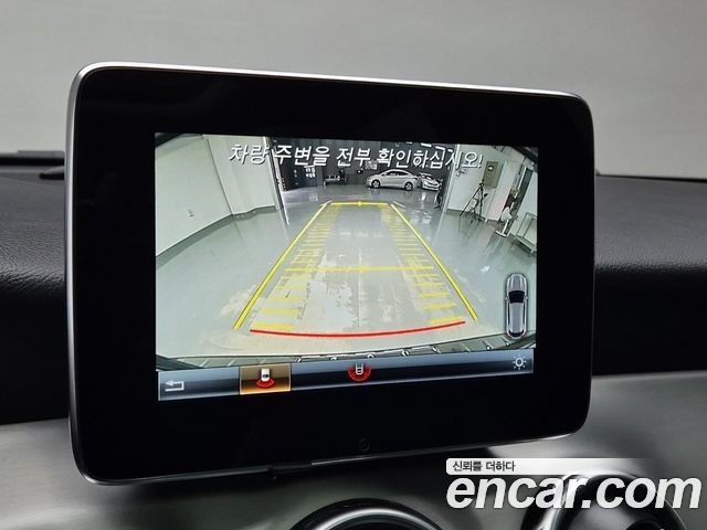 Mercedes-Benz GLA-Class GLA220 Premium