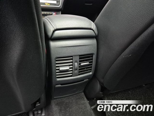 Mercedes-Benz GLA-Class GLA220 Premium