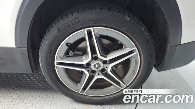 Mercedes-Benz GLB-Class GLB250 4MATIC