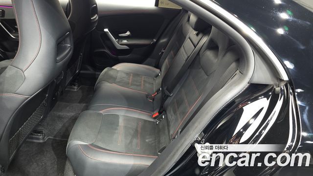 Mercedes-Benz CLA-Class CLA250 4MATIC
