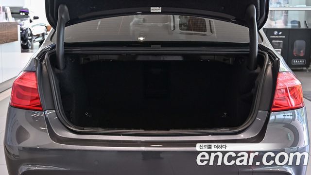 BMW 3-Series 330i M Sport