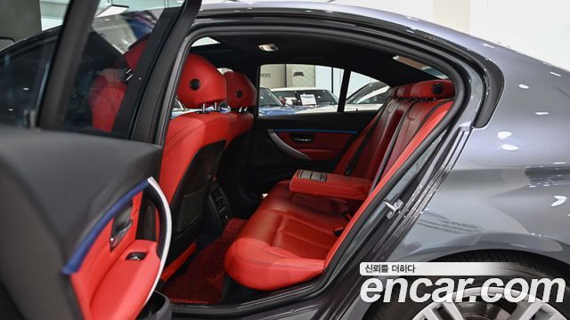 BMW 3-Series 330i M Sport