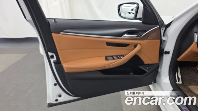 BMW 5-Series 520i M Sport