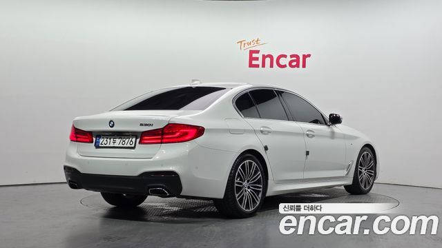 BMW 5-Series 530i M Sport Package Plus