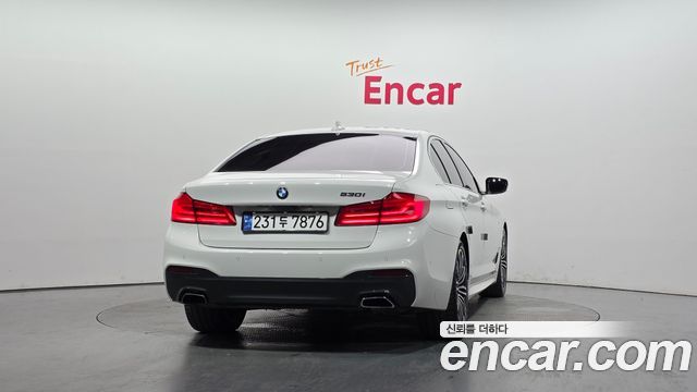 BMW 5-Series 530i M Sport Package Plus