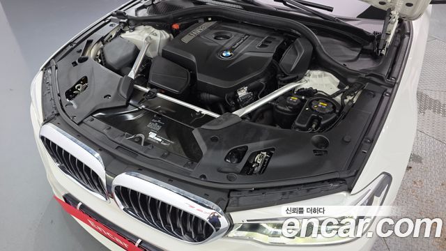 BMW 5-Series 530i M Sport Package Plus