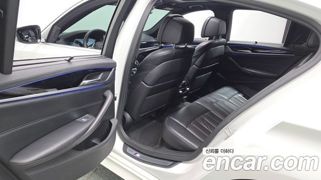 BMW 5-Series 530i M Sport Package Plus