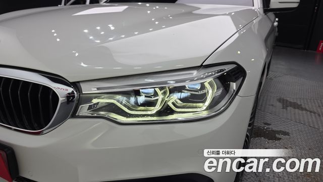 BMW 5-Series 530i M Sport Package Plus