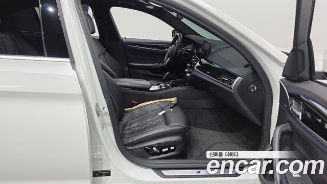 BMW 5-Series 530i M Sport Package Plus