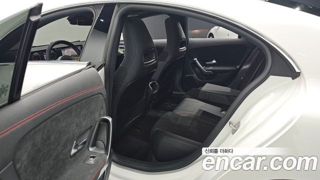 Mercedes-Benz CLA-Class CLA250 4MATIC