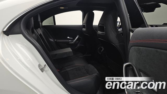 Mercedes-Benz CLA-Class CLA250 4MATIC