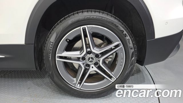 Mercedes-Benz GLB-Class GLB250 4MATIC