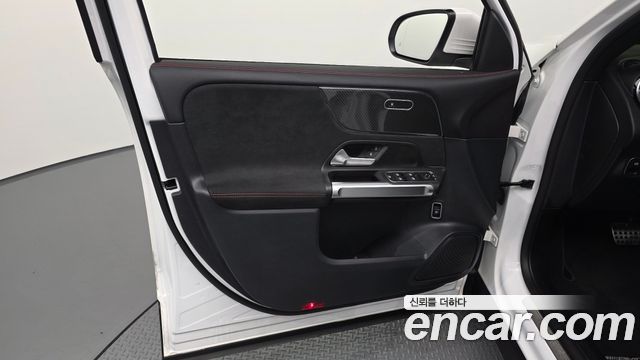 Mercedes-Benz GLB-Class GLB250 4MATIC