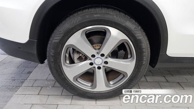 Mercedes-Benz GLC-Class GLC220 d 4MATIC