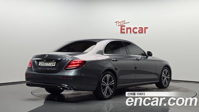 Mercedes-Benz E-Class E300 Avantgarde