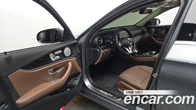 Mercedes-Benz E-Class E300 Avantgarde