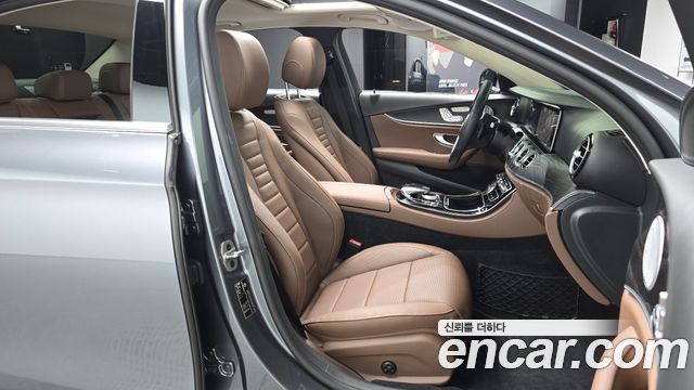 Mercedes-Benz E-Class E300 Avantgarde