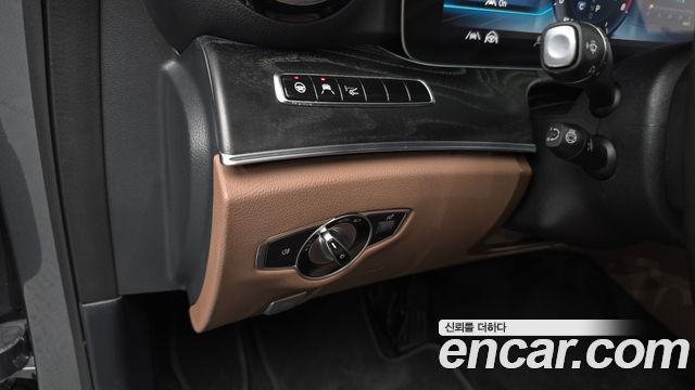 Mercedes-Benz E-Class E300 Avantgarde