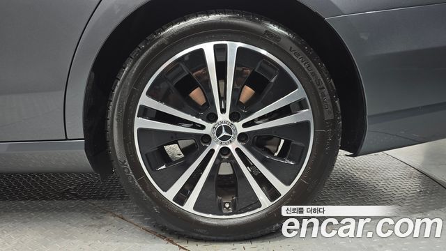 Mercedes-Benz E-Class E300 Avantgarde