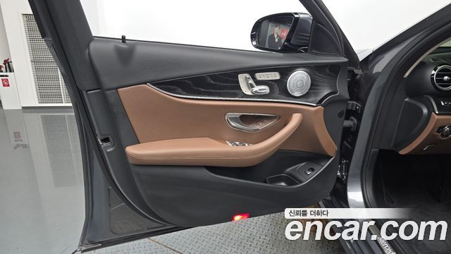 Mercedes-Benz E-Class E300 Avantgarde