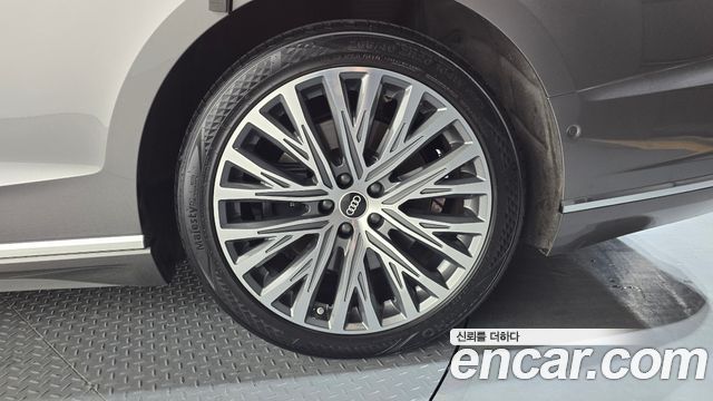 Audi A8 60 TFSI Quattro LWB