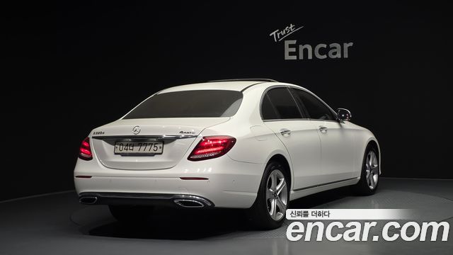 Mercedes-Benz E-Class E220d 4MATIC Avantgarde