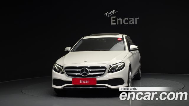 Mercedes-Benz E-Class E220d 4MATIC Avantgarde