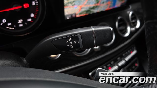 Mercedes-Benz E-Class E220d 4MATIC Avantgarde