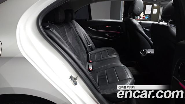 Mercedes-Benz E-Class E220d 4MATIC Avantgarde