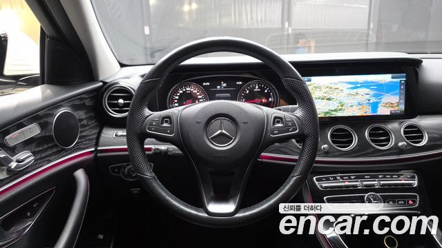 Mercedes-Benz E-Class E220d 4MATIC Avantgarde
