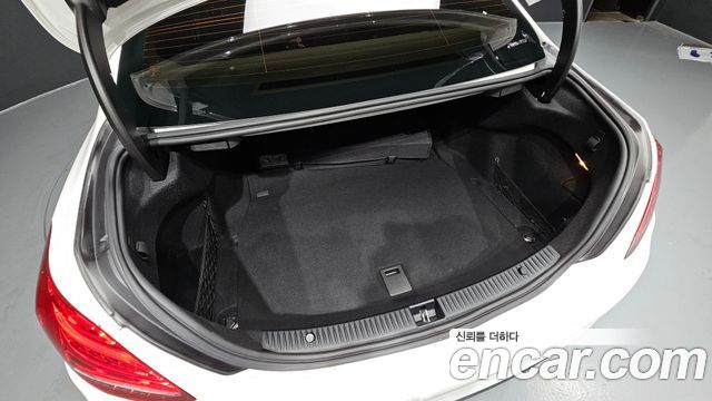 Mercedes-Benz C-Class C200 Avantgarde