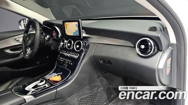 Mercedes-Benz C-Class C200 Avantgarde