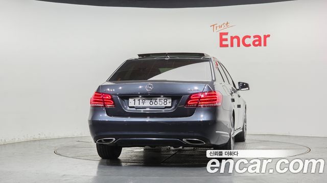 Mercedes-Benz E-Class E300 4MATIC Avantgarde